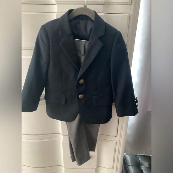 Beautiful boy Suite size 2-3 - Picture 1 of 10